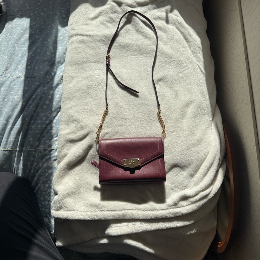 Michael Kors Burgundy Crossbody Bag with Gold Chain - Picture 3 of 12